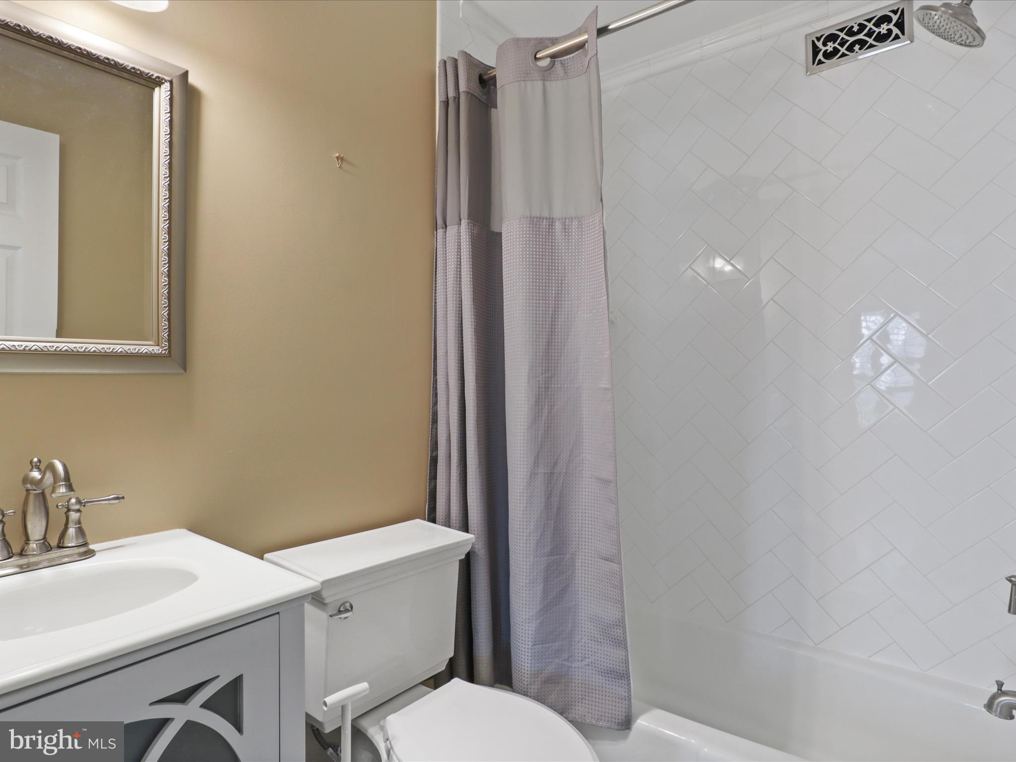 DEL RAY - Residential Lease