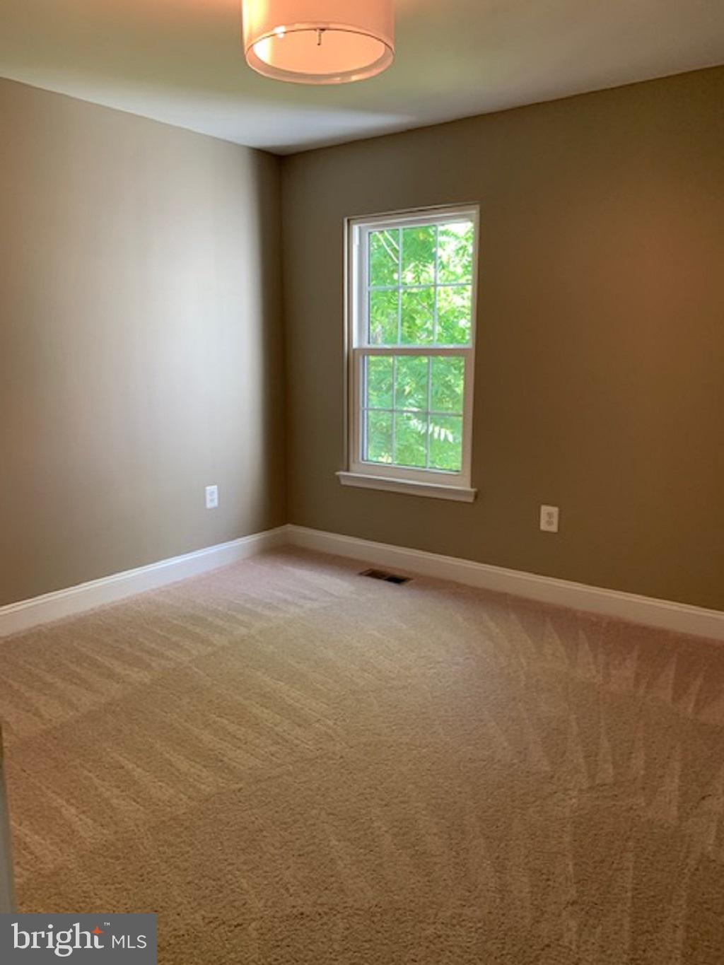 COUNTRYSIDE - Residential Lease