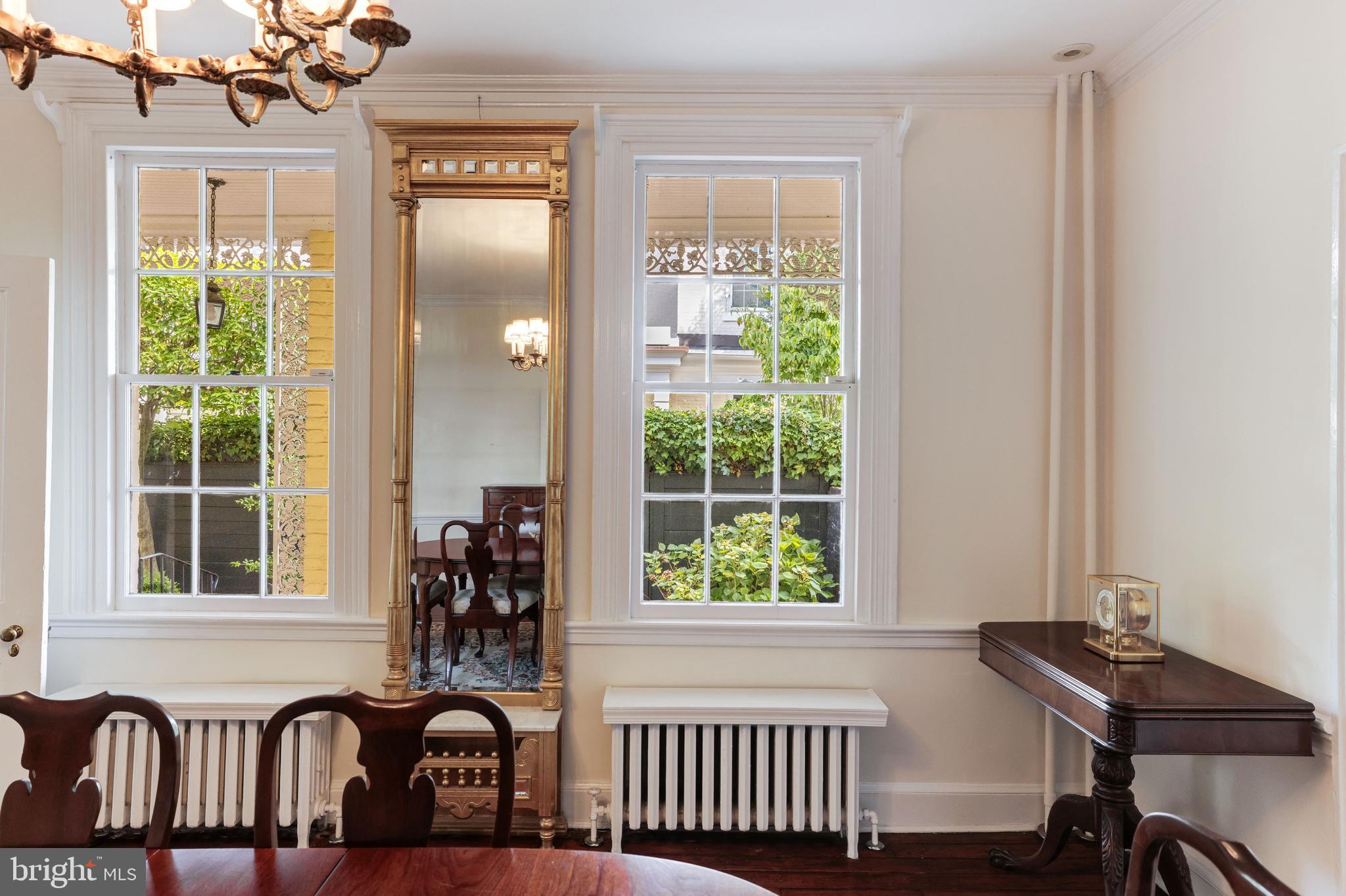 OLD TOWN ALEXANDRIA - Residential