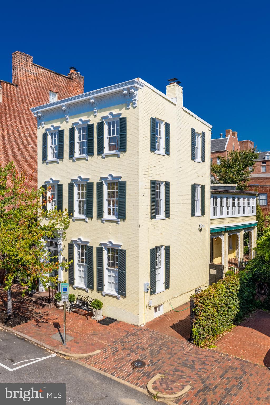 OLD TOWN ALEXANDRIA - Residential