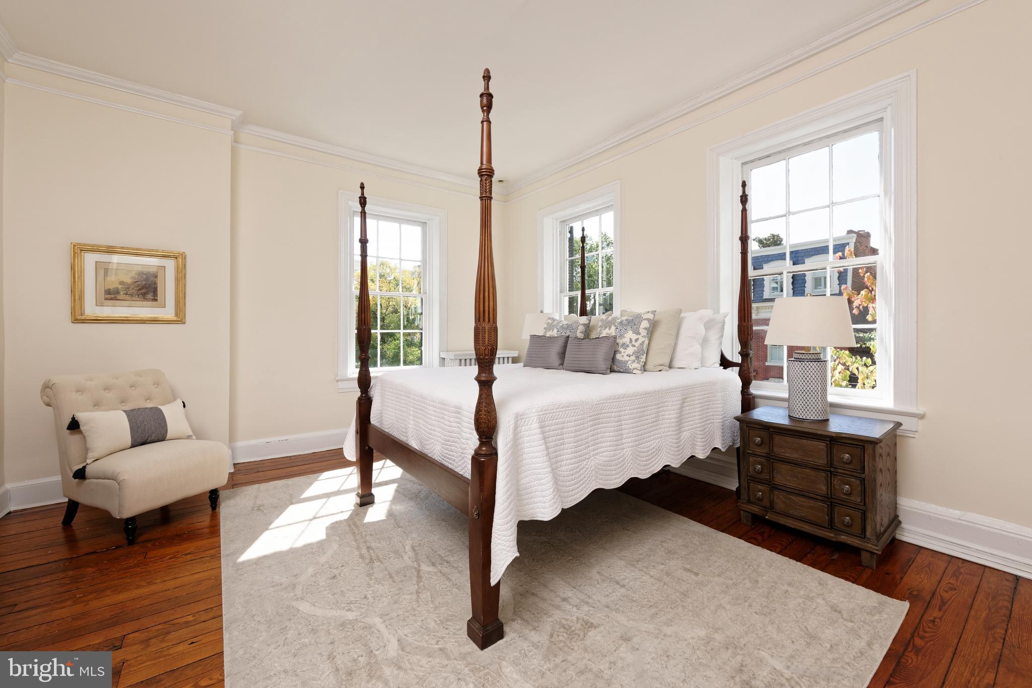 OLD TOWN ALEXANDRIA - Residential