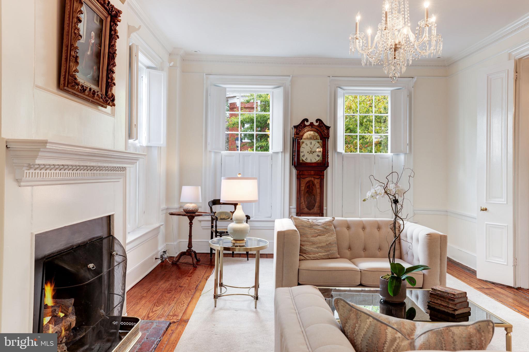 OLD TOWN ALEXANDRIA - Residential