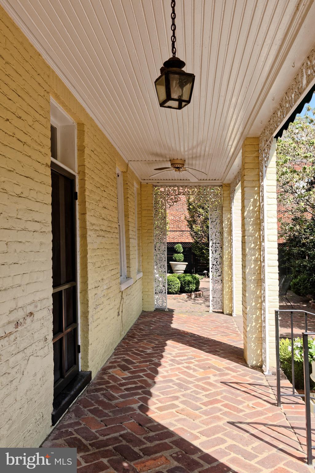 OLD TOWN ALEXANDRIA - Residential