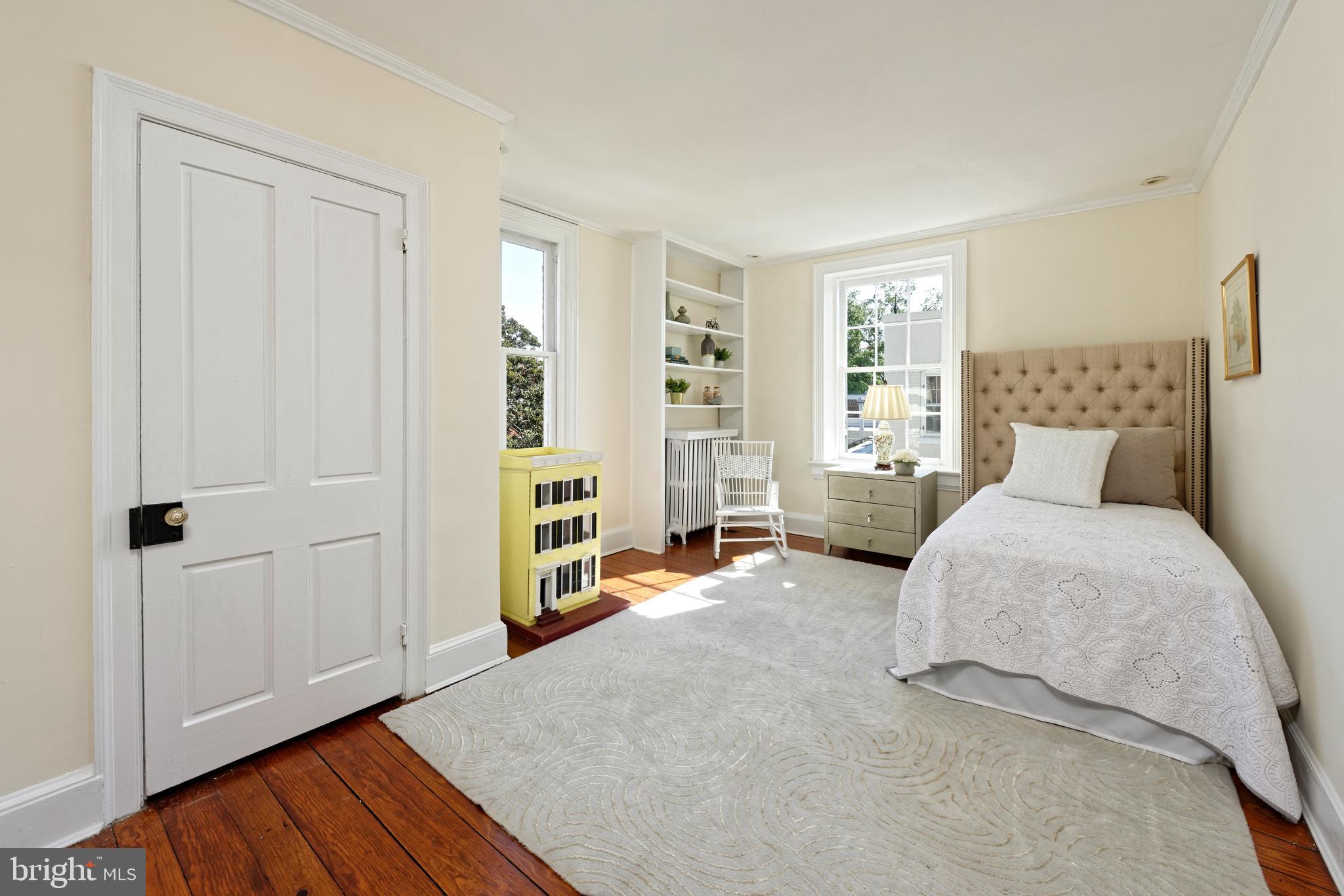 OLD TOWN ALEXANDRIA - Residential