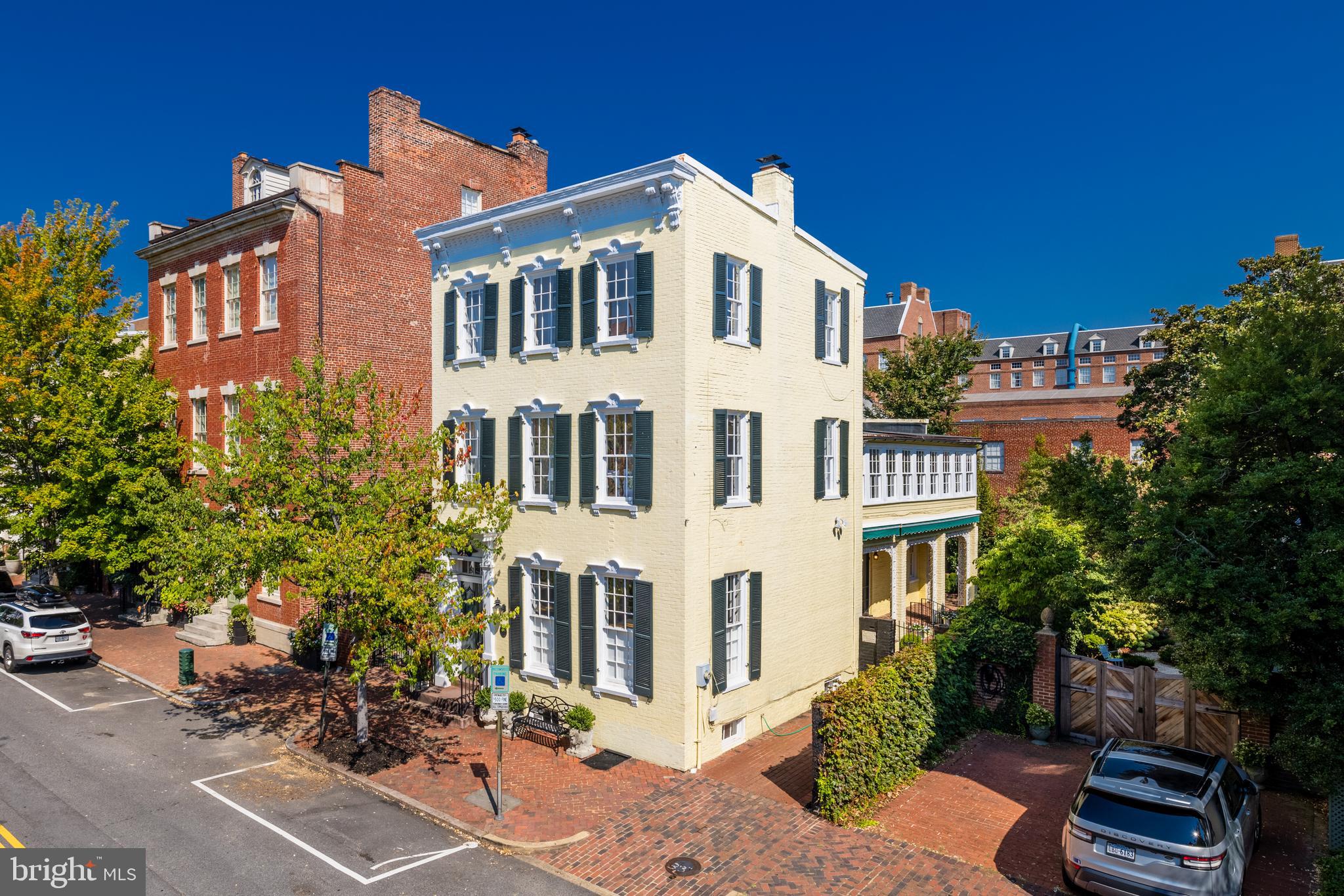 OLD TOWN ALEXANDRIA - Residential