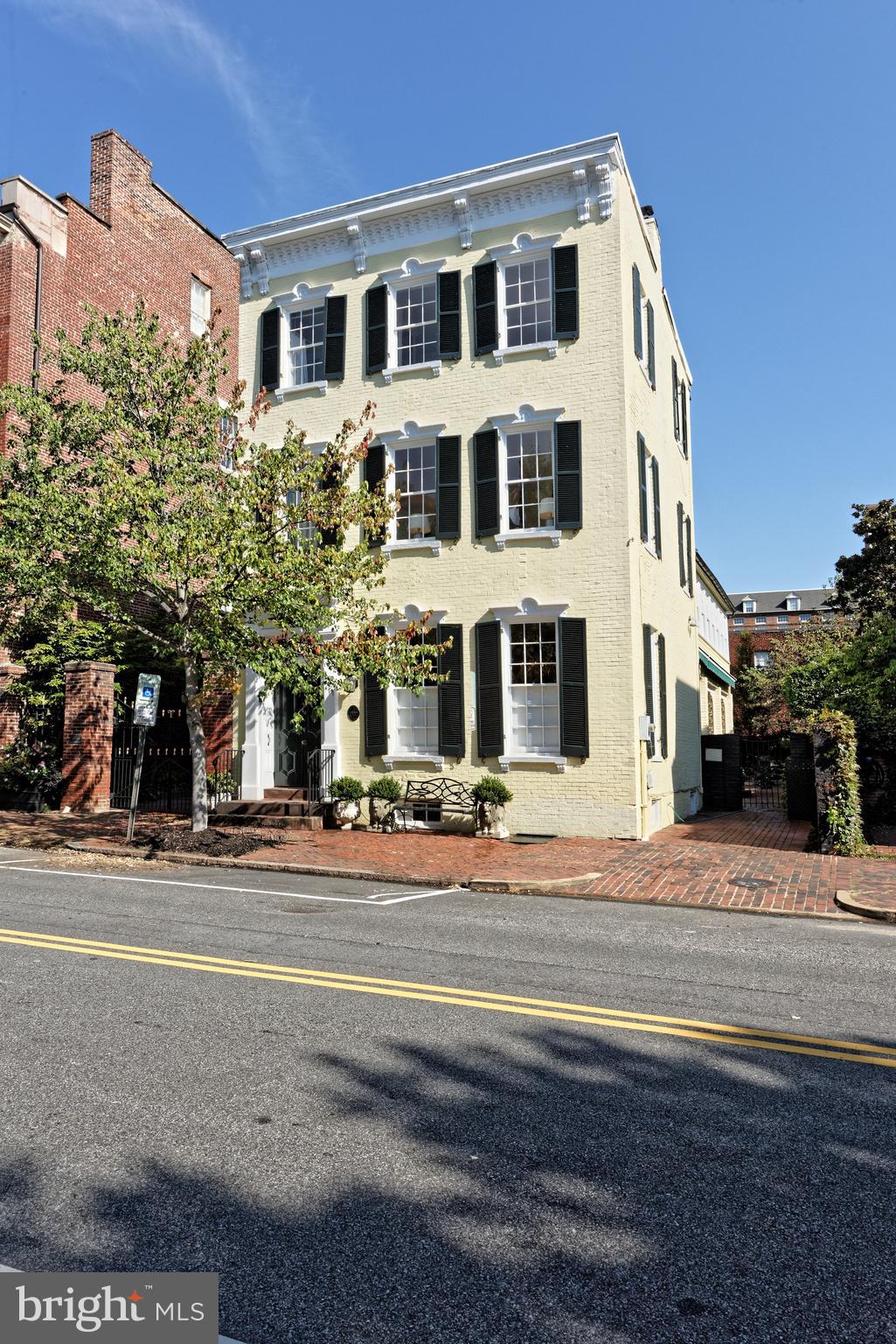 OLD TOWN ALEXANDRIA - Residential