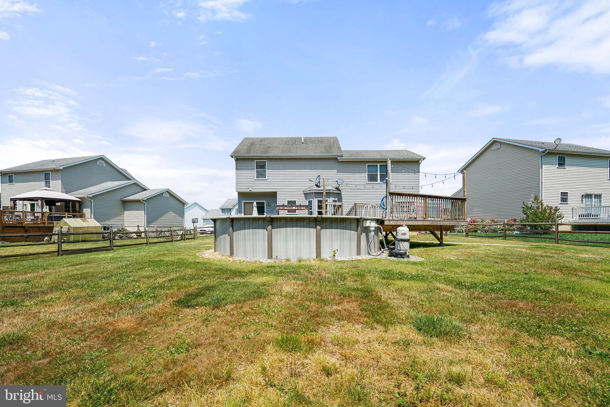 KENSINGTON COURTS - Residential