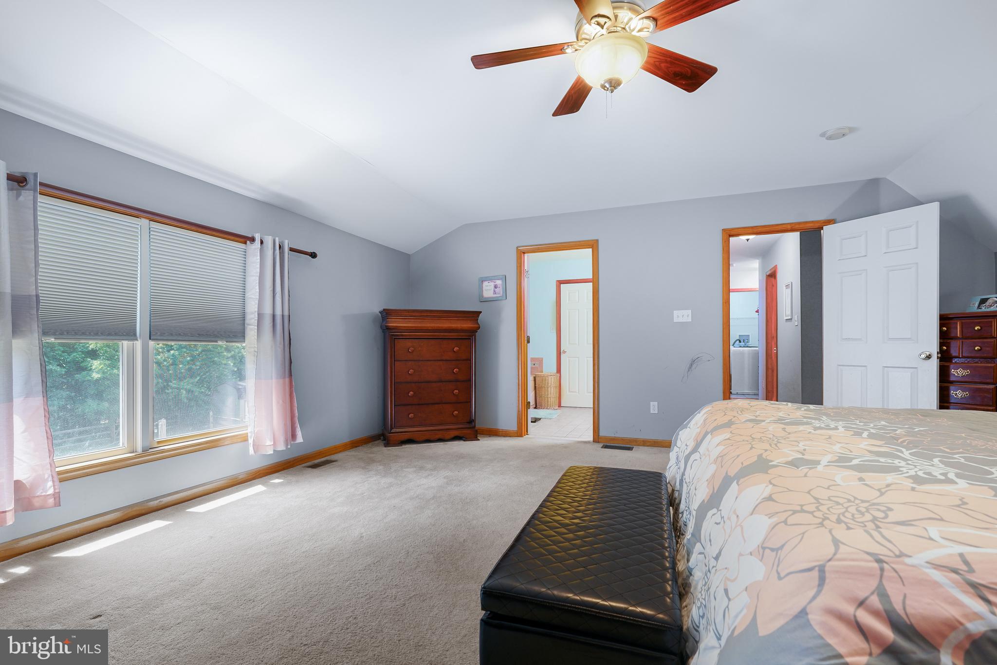 KENSINGTON COURTS - Residential