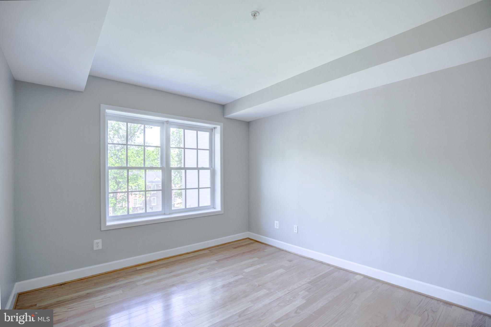 GATEHOUSE CONDOMINIUM - Residential Lease