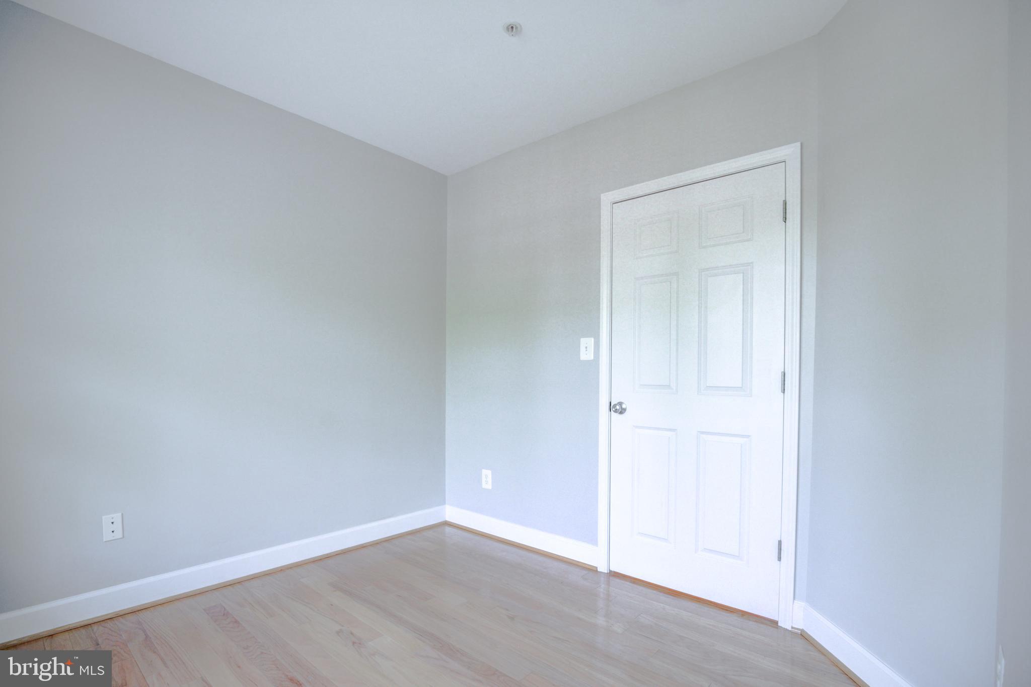 GATEHOUSE CONDOMINIUM - Residential Lease