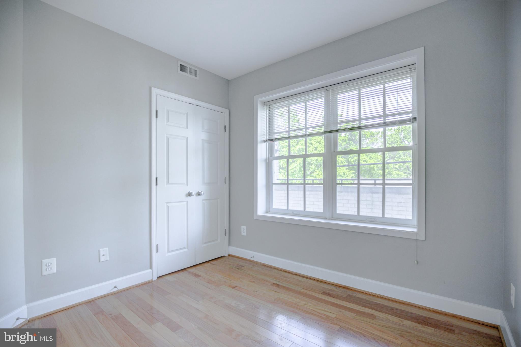 GATEHOUSE CONDOMINIUM - Residential Lease