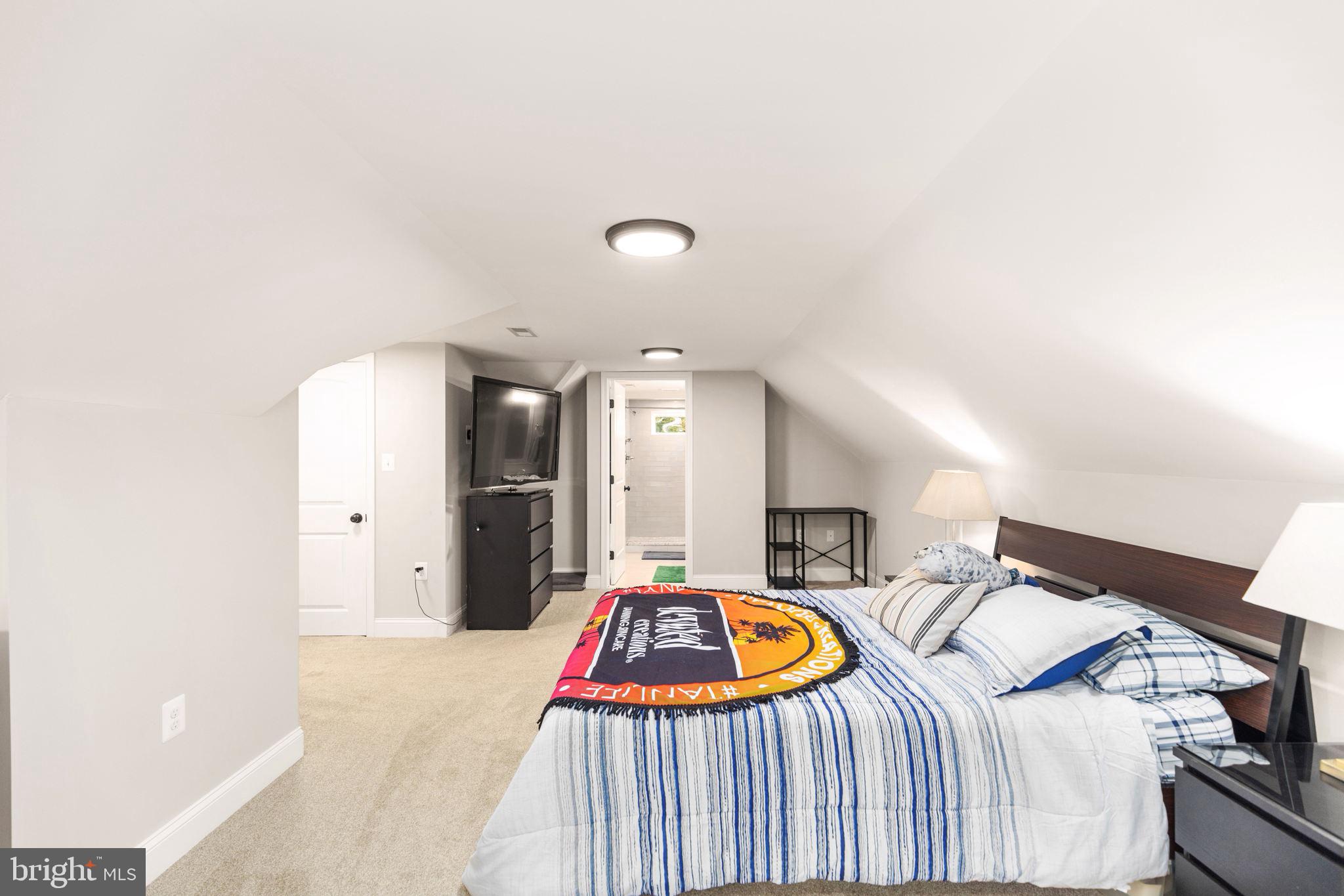 DULANEY HILLS - Residential