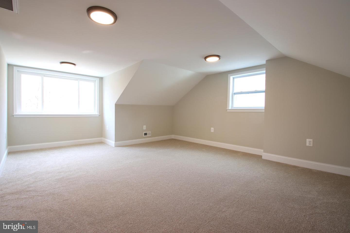 DULANEY HILLS - Residential