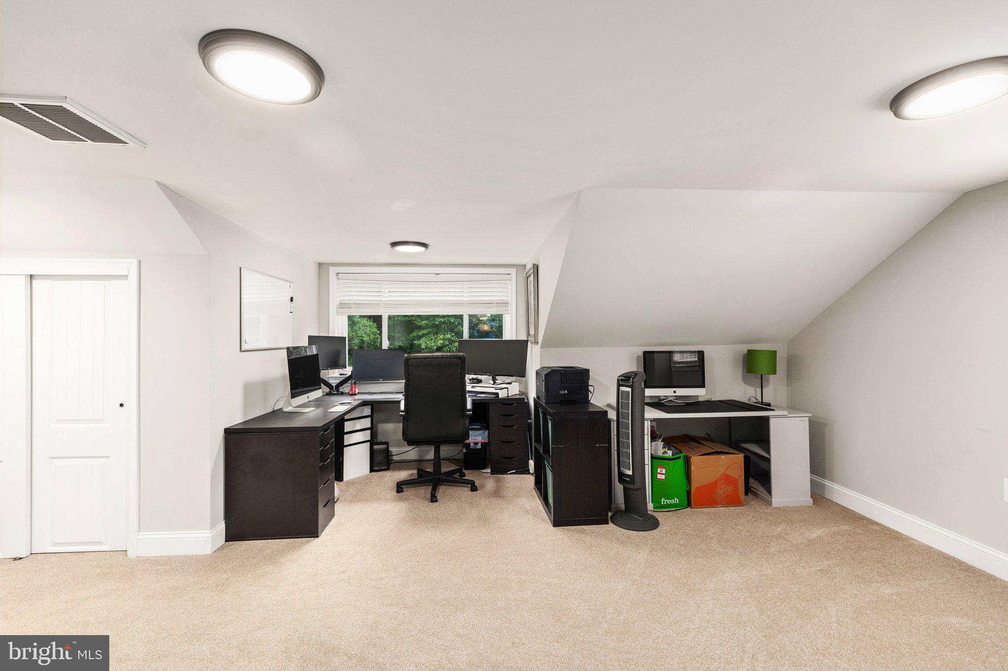 DULANEY HILLS - Residential