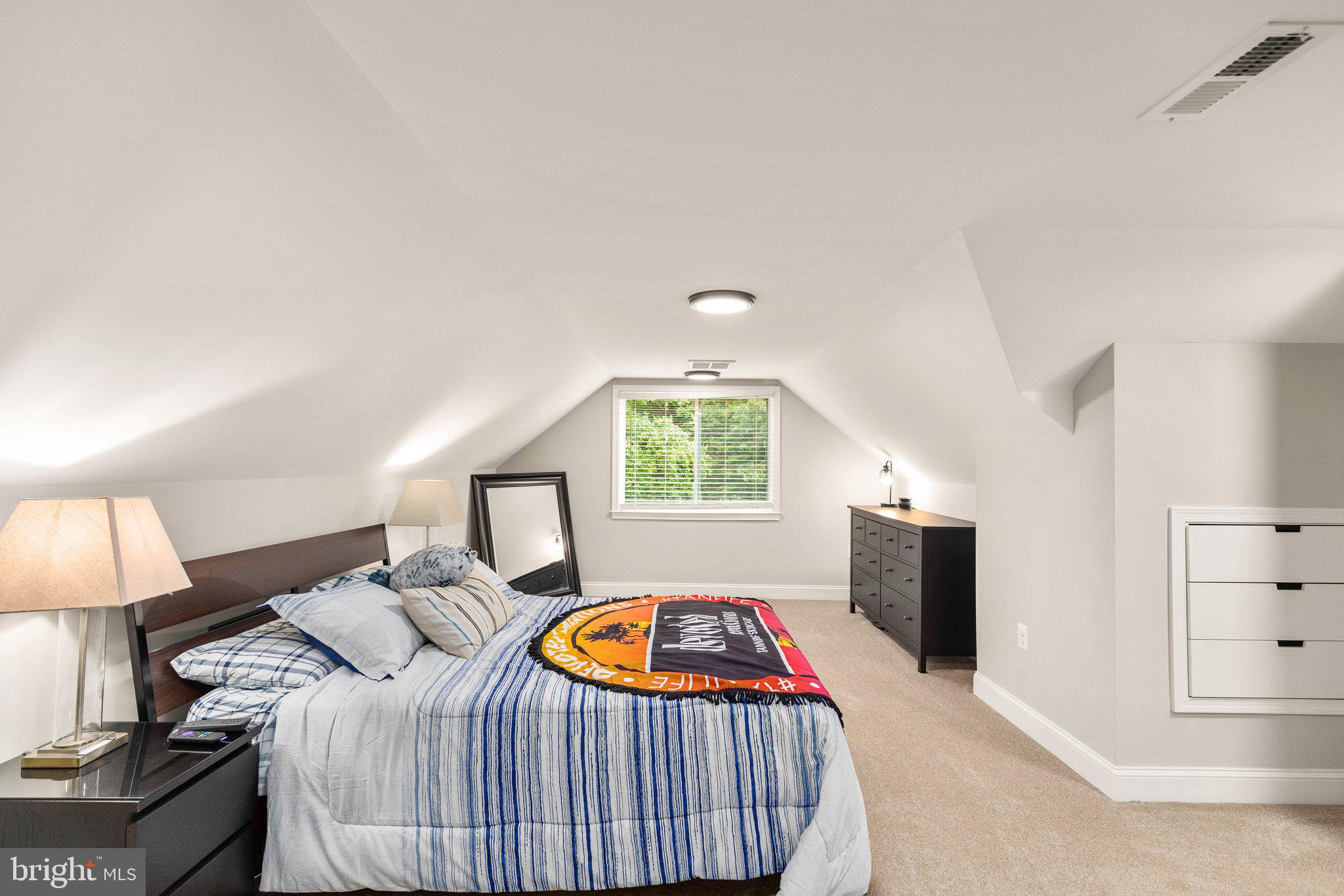 DULANEY HILLS - Residential