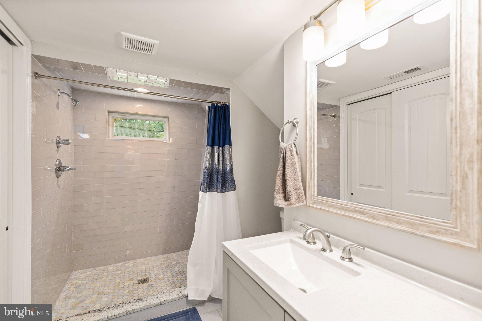 DULANEY HILLS - Residential