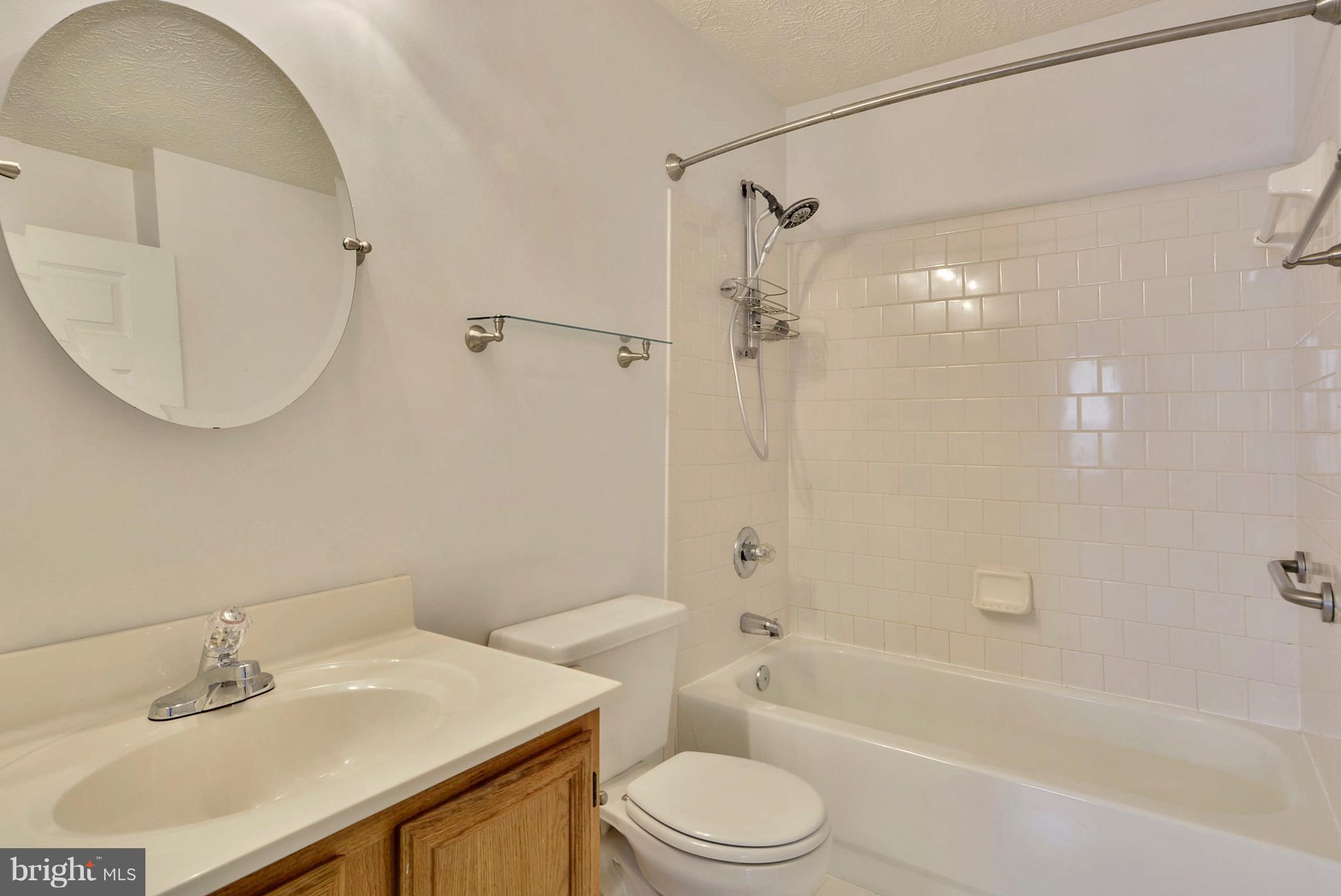 PINEY ORCHARD - Residential