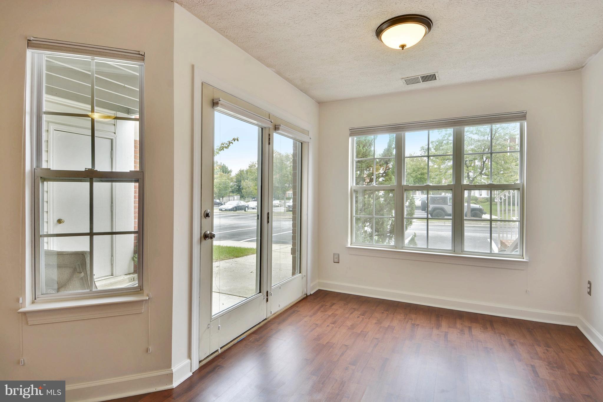 PINEY ORCHARD - Residential