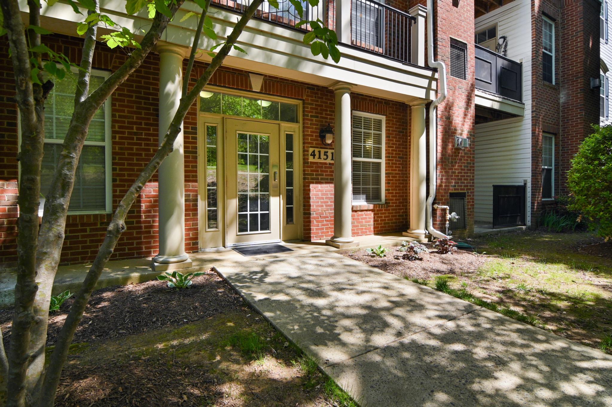 4151 CASTLECARY LANE 301