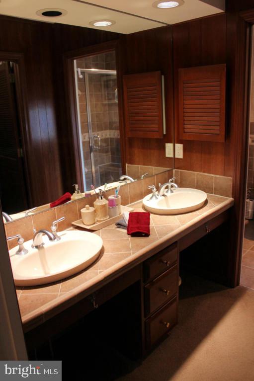 MONDAMIN PLACE - Residential