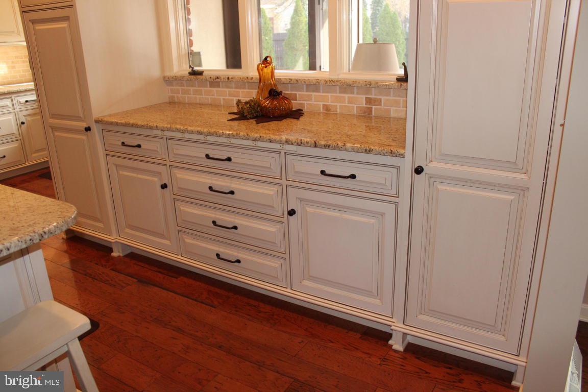 MONDAMIN PLACE - Residential