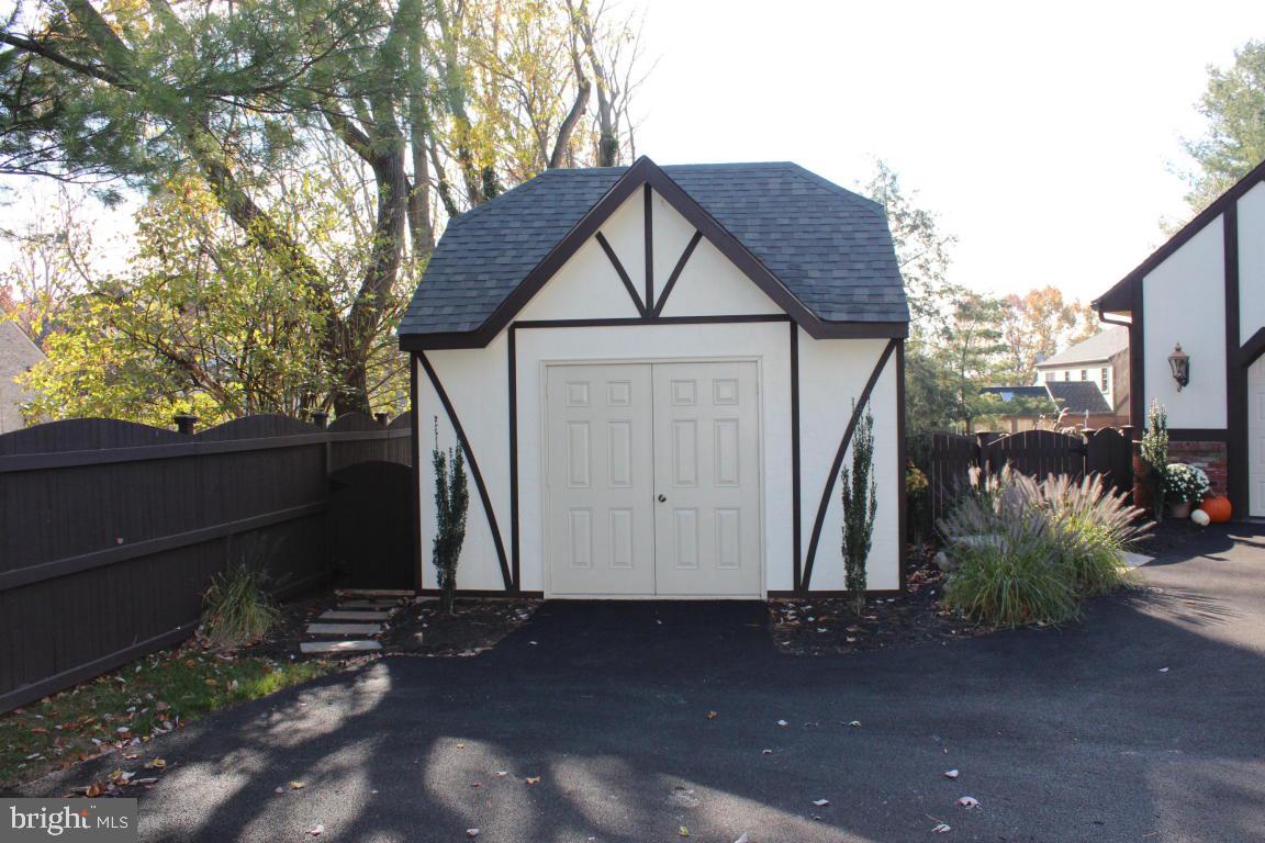 MONDAMIN PLACE - Residential