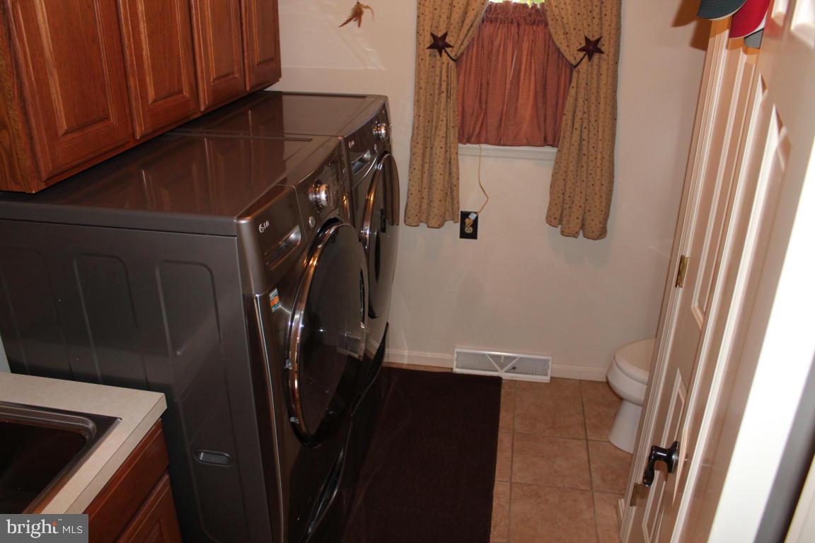 MONDAMIN PLACE - Residential