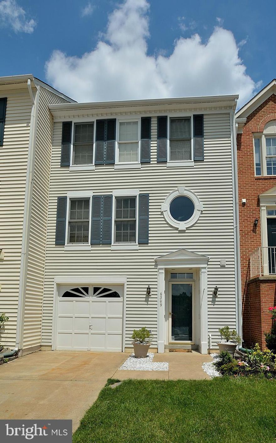 One of the largest models in Centre Ridge! Awesome condition! Gleaming hardwood floors, very open layout. All stainless appliances, granite & hardwoods in kitchen w/breakfast nook. Walk out to back deck from kitchen, deck over looks common area for privacy. Large windowed, walk out basement, terrific patio in back lower level. Beautiful master suite w/vaulted ceilings. Ceramic tile entry foyer.