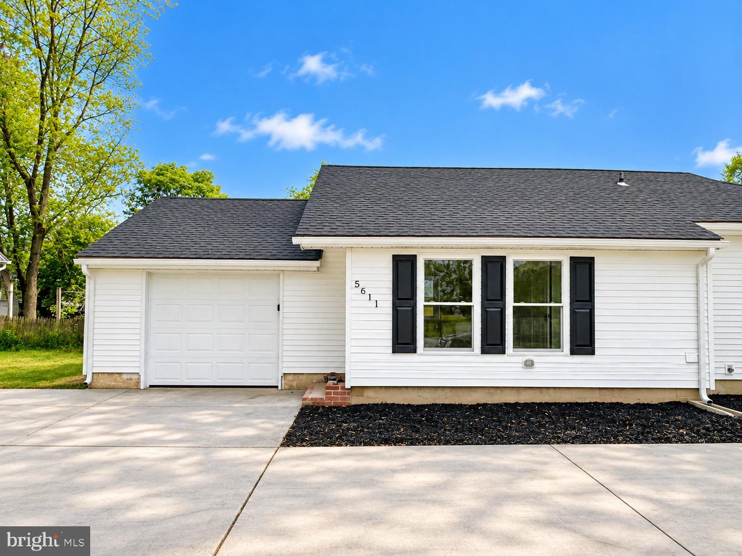 5611 N DUPONT HIGHWAY