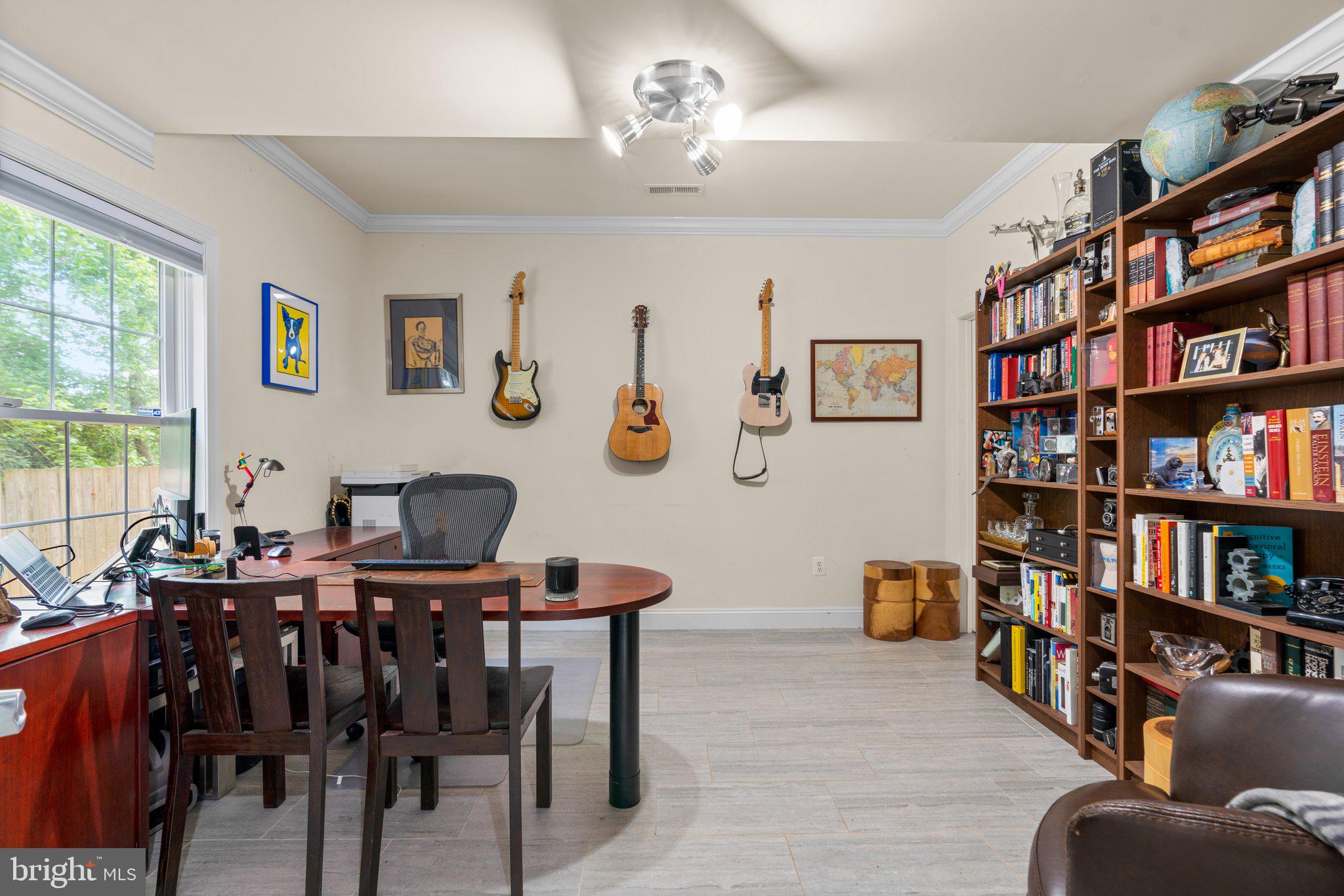 DARNESTOWN OUTSIDE - Residential