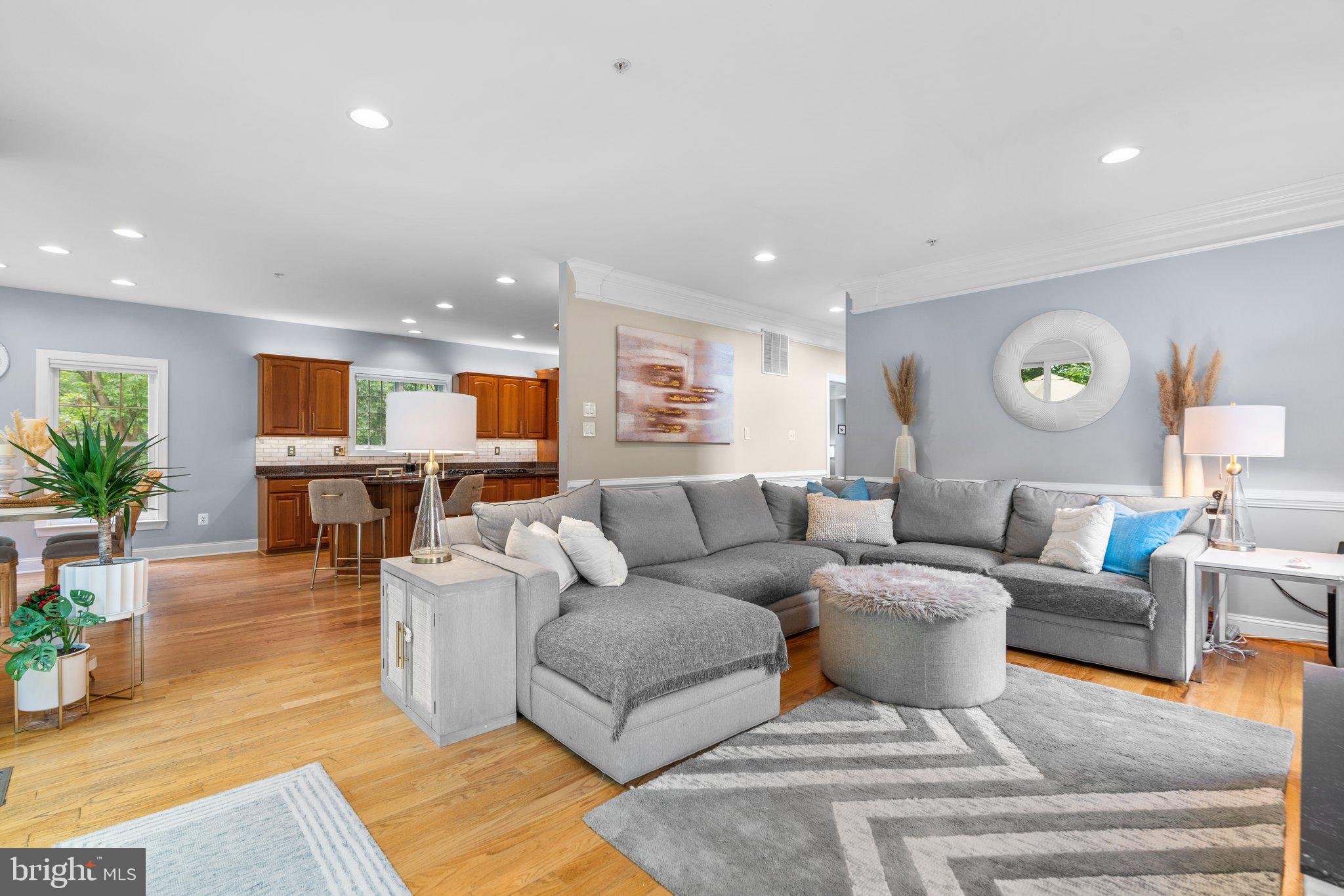 DARNESTOWN OUTSIDE - Residential