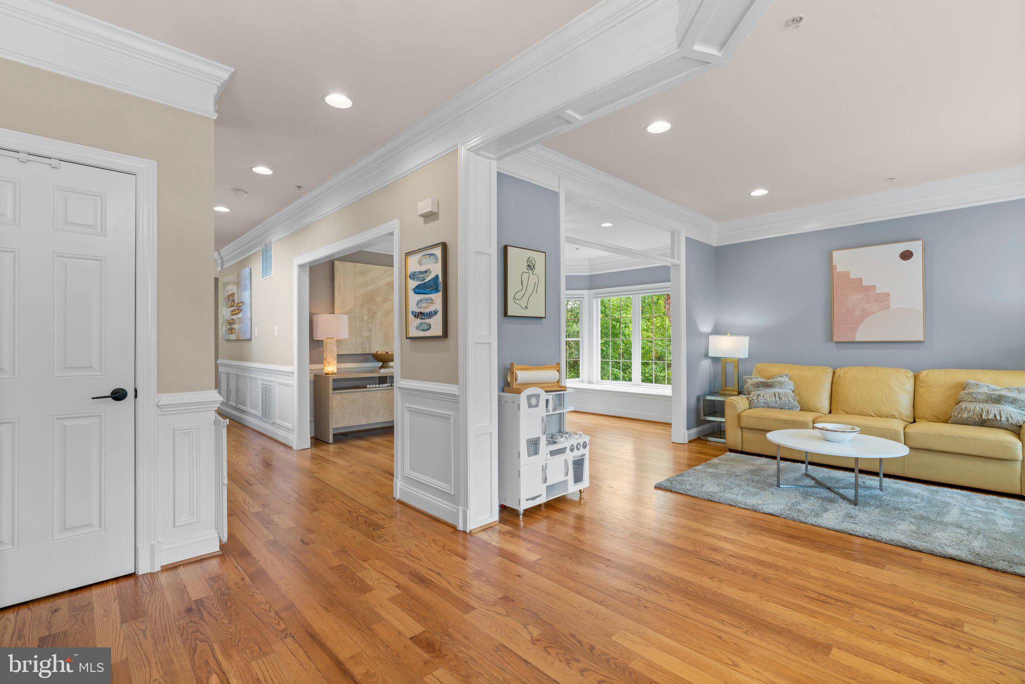 DARNESTOWN OUTSIDE - Residential