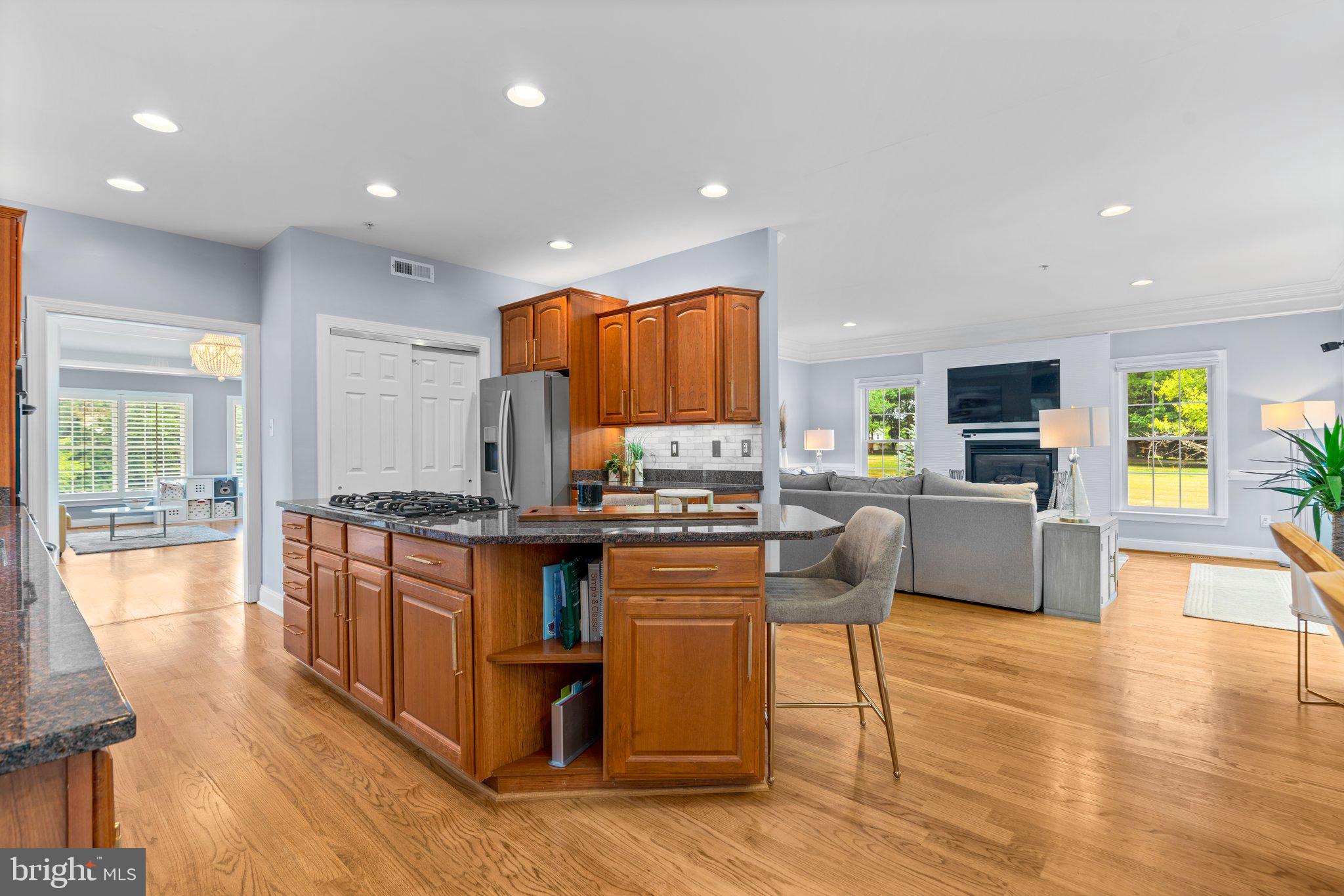 DARNESTOWN OUTSIDE - Residential