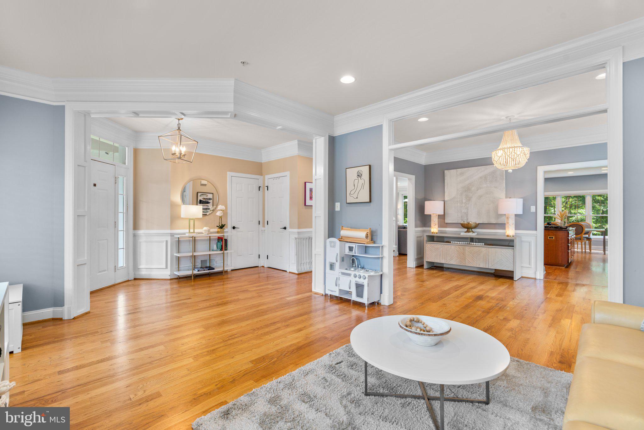 DARNESTOWN OUTSIDE - Residential