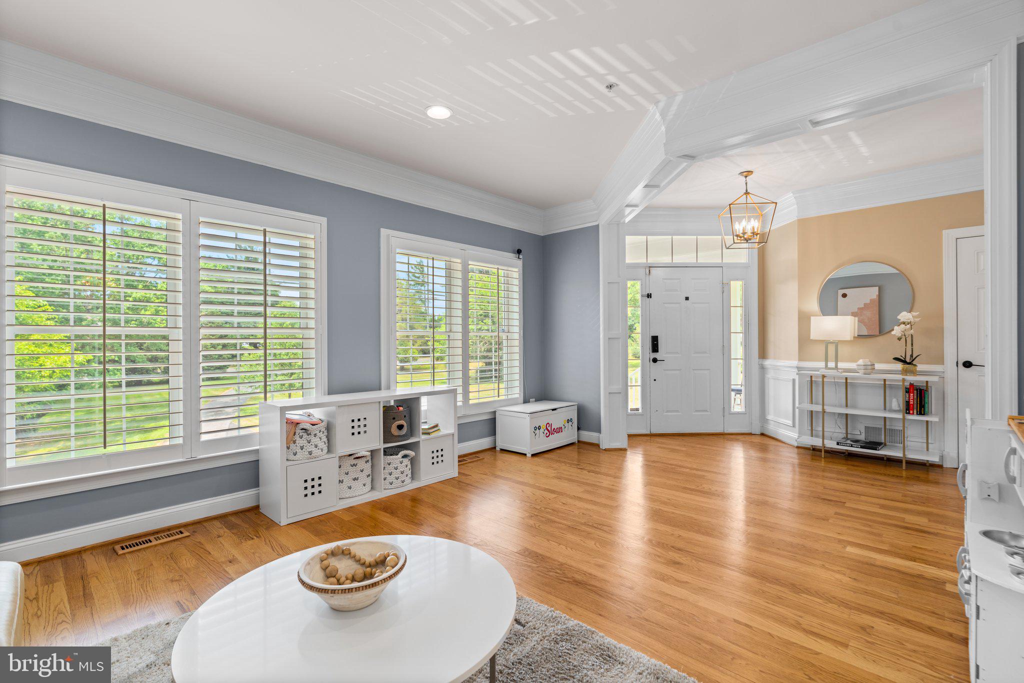 DARNESTOWN OUTSIDE - Residential