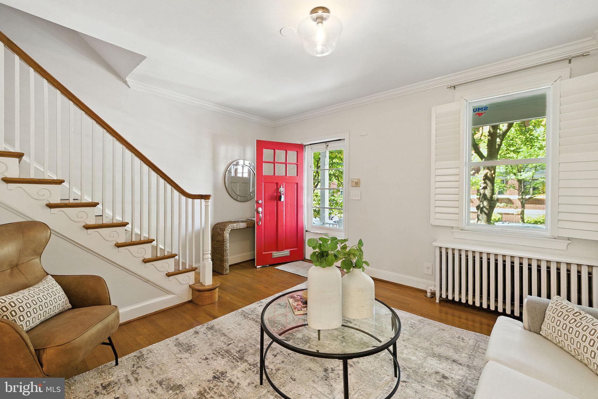 23 6TH STREET NE