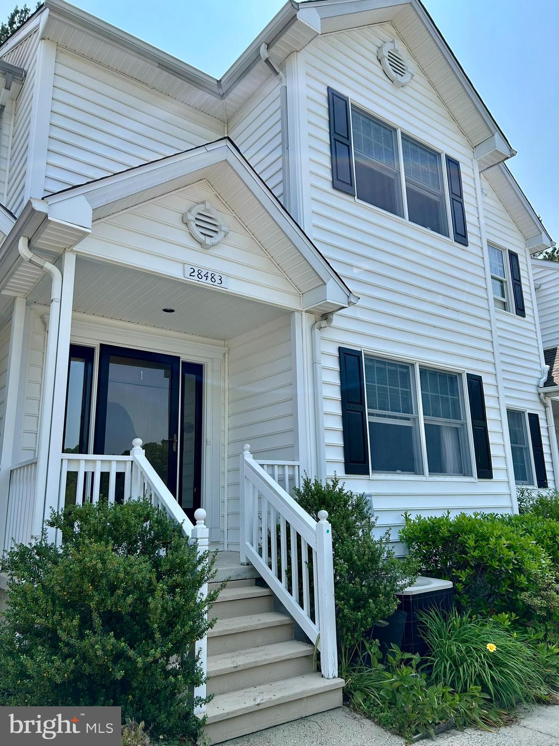 Charming 3-Bedroom Townhouse Near Easton! Don’t miss this beautifully maintained 3-bedroom, 2 full bathroom townhouse located just minutes from Easton! This home features a desirable first-floor primary suite, offering convenience and comfort. Enjoy the outdoors on your private back deck, or take advantage of the neighborhood amenities, including scenic walking trails, a community pool, and tennis courts—perfect for an active lifestyle. Whether you’re relaxing at home or exploring the vibrant nearby shopping and dining in Easton, this home offers the ideal combination of location and lifestyle.