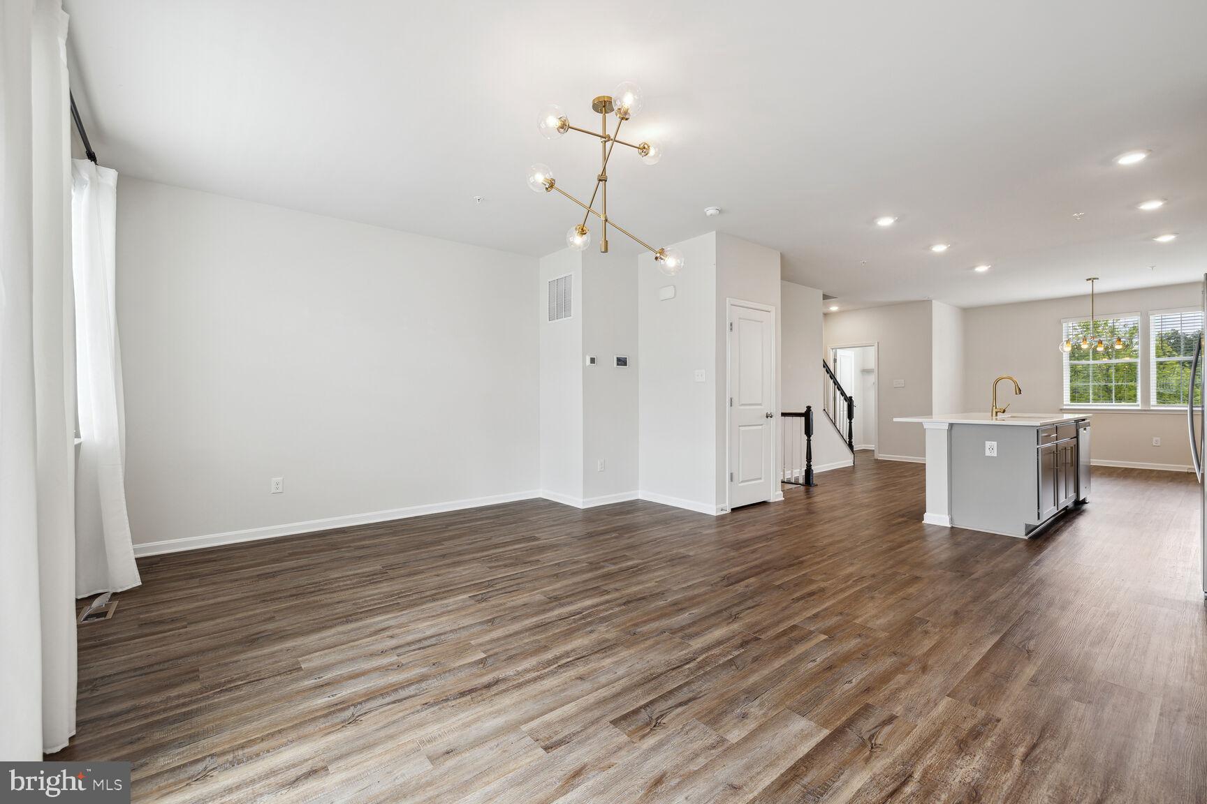 WESTVIEW SOUTH - Residential Lease