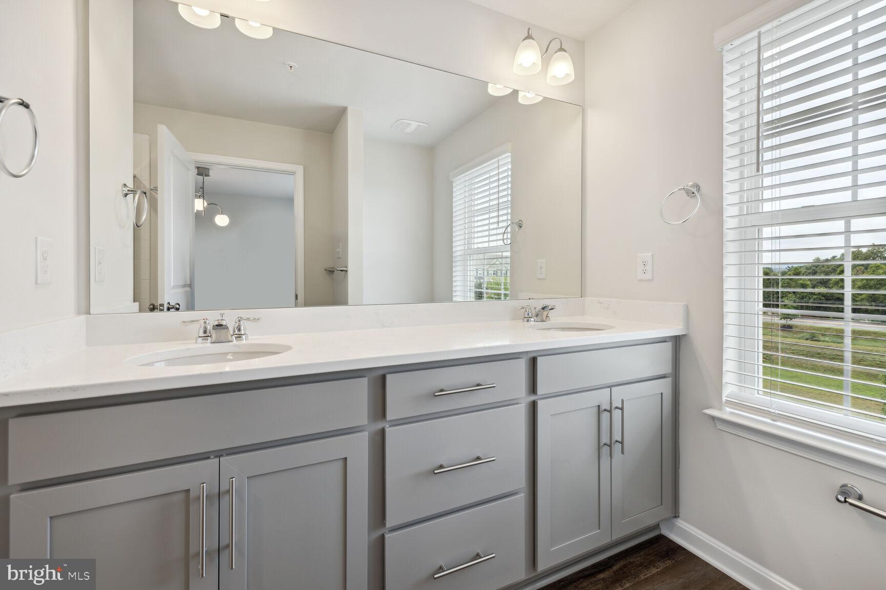 WESTVIEW SOUTH - Residential Lease