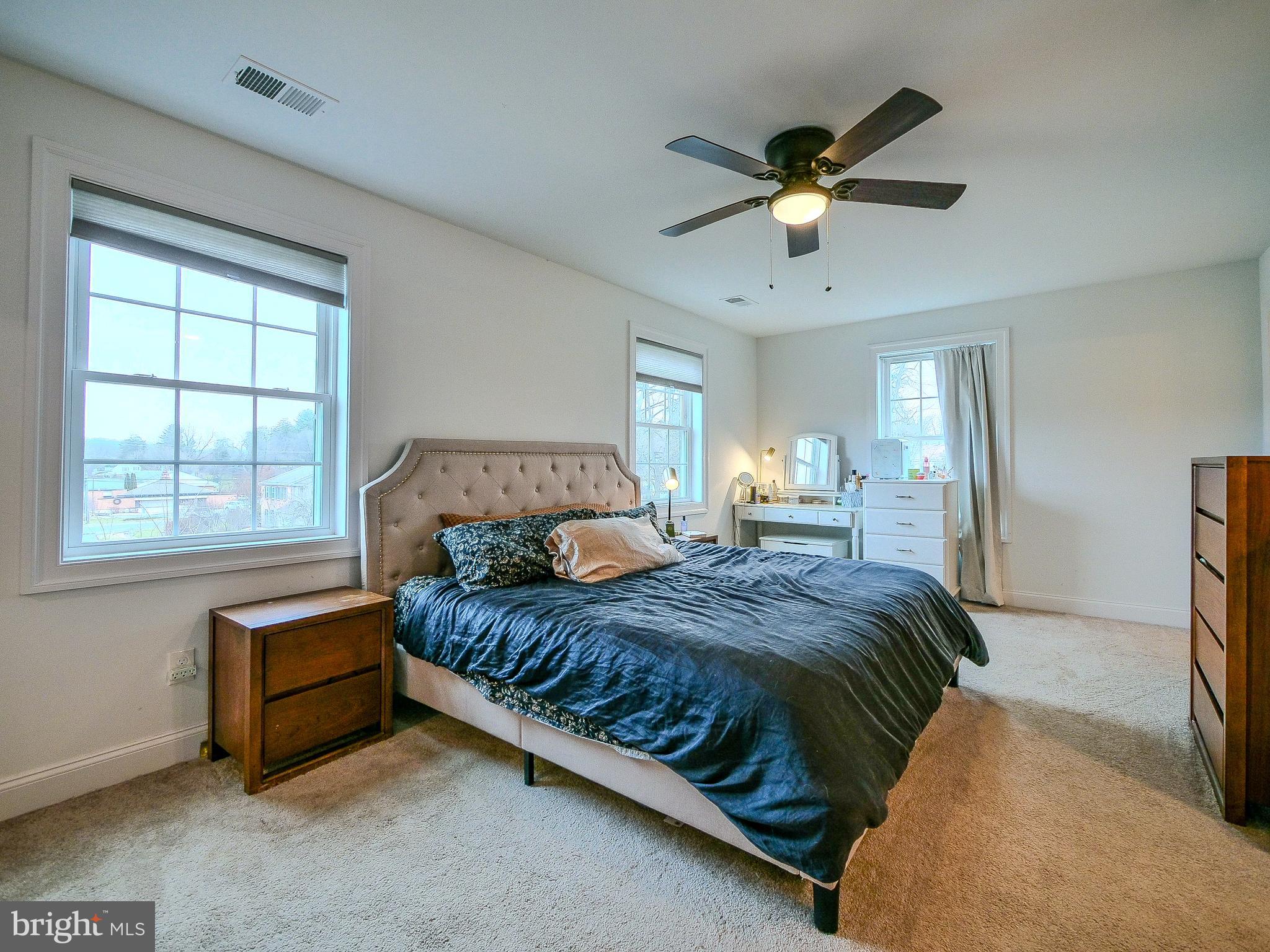 HERITAGE FARMS - Residential
