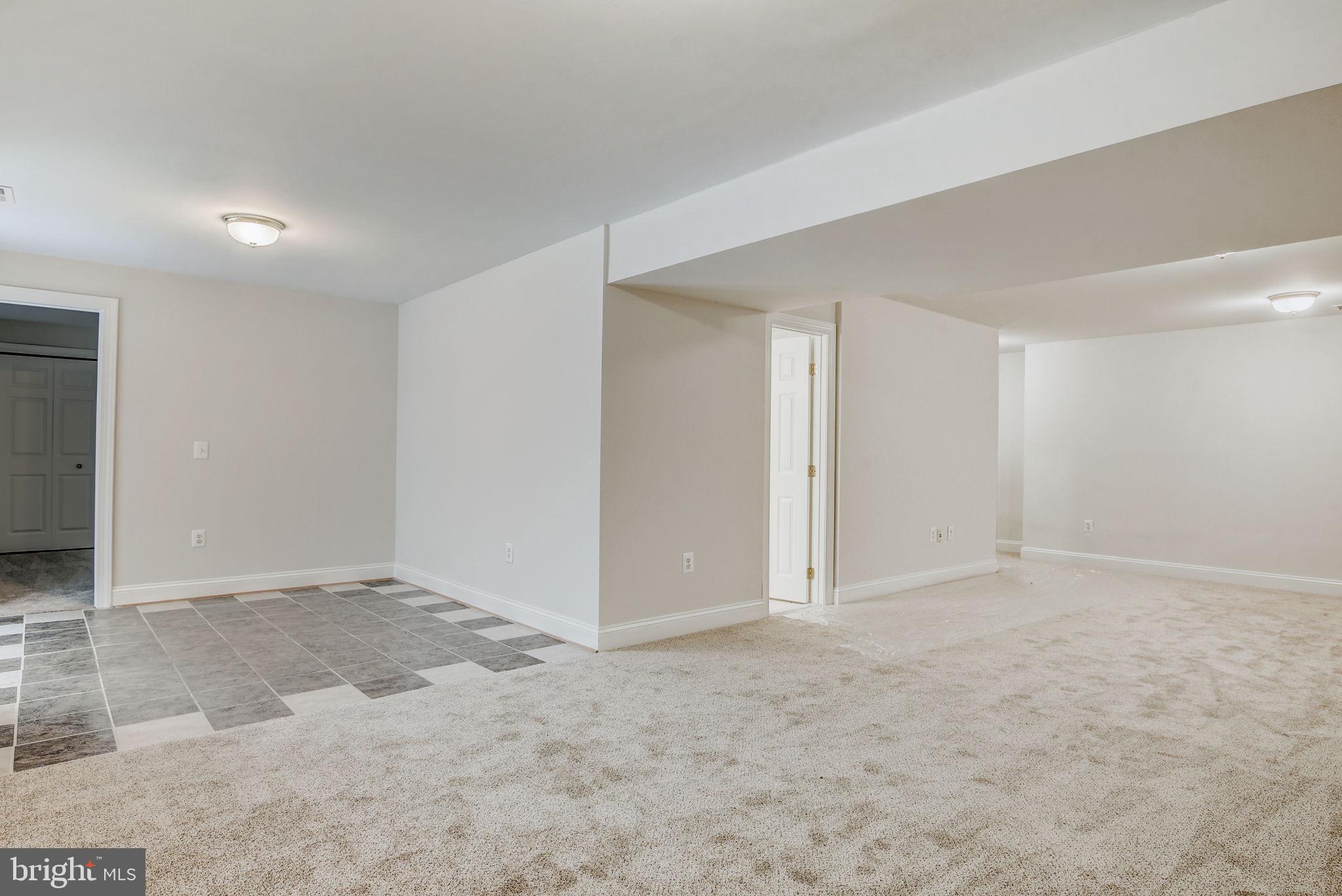 HUNT VALLEY ESTATES - Residential