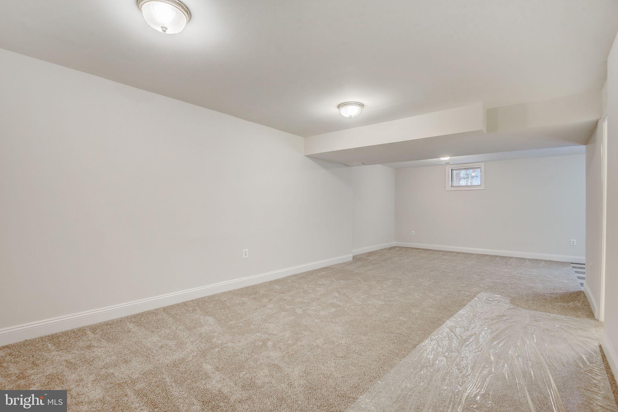 HUNT VALLEY ESTATES - Residential