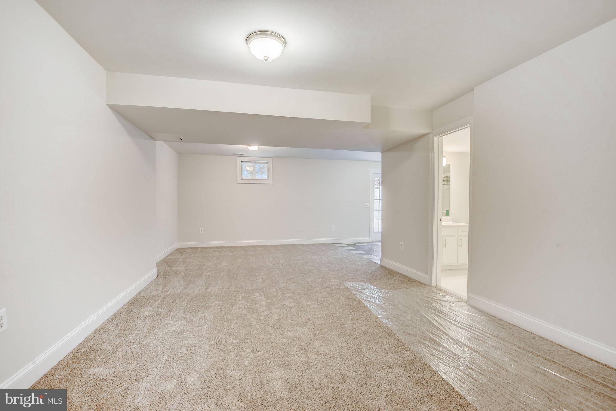 HUNT VALLEY ESTATES - Residential