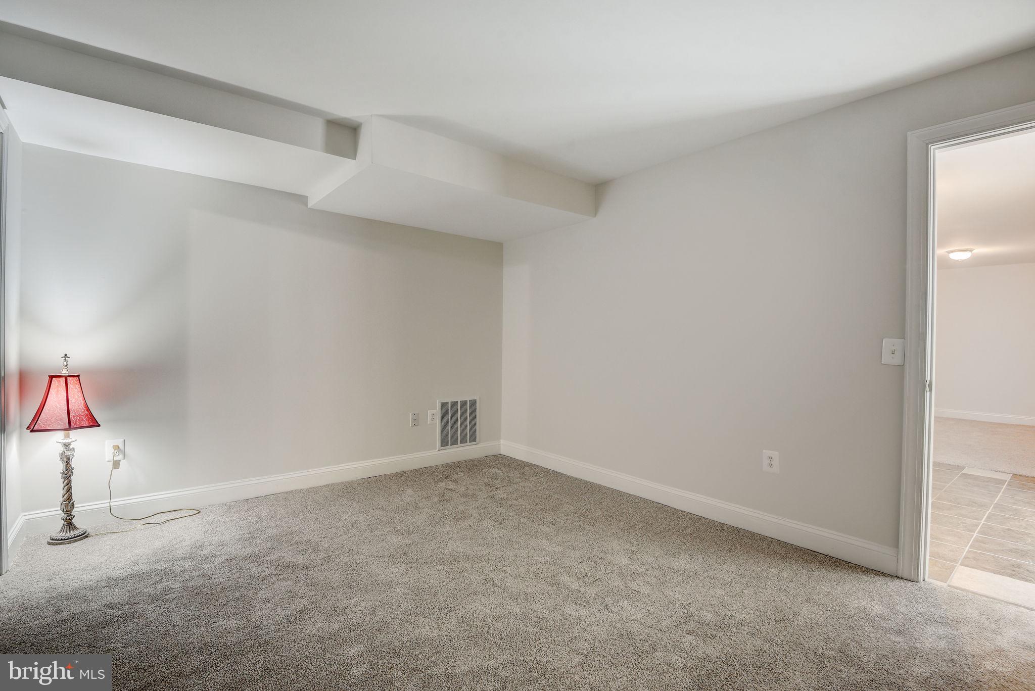 HUNT VALLEY ESTATES - Residential