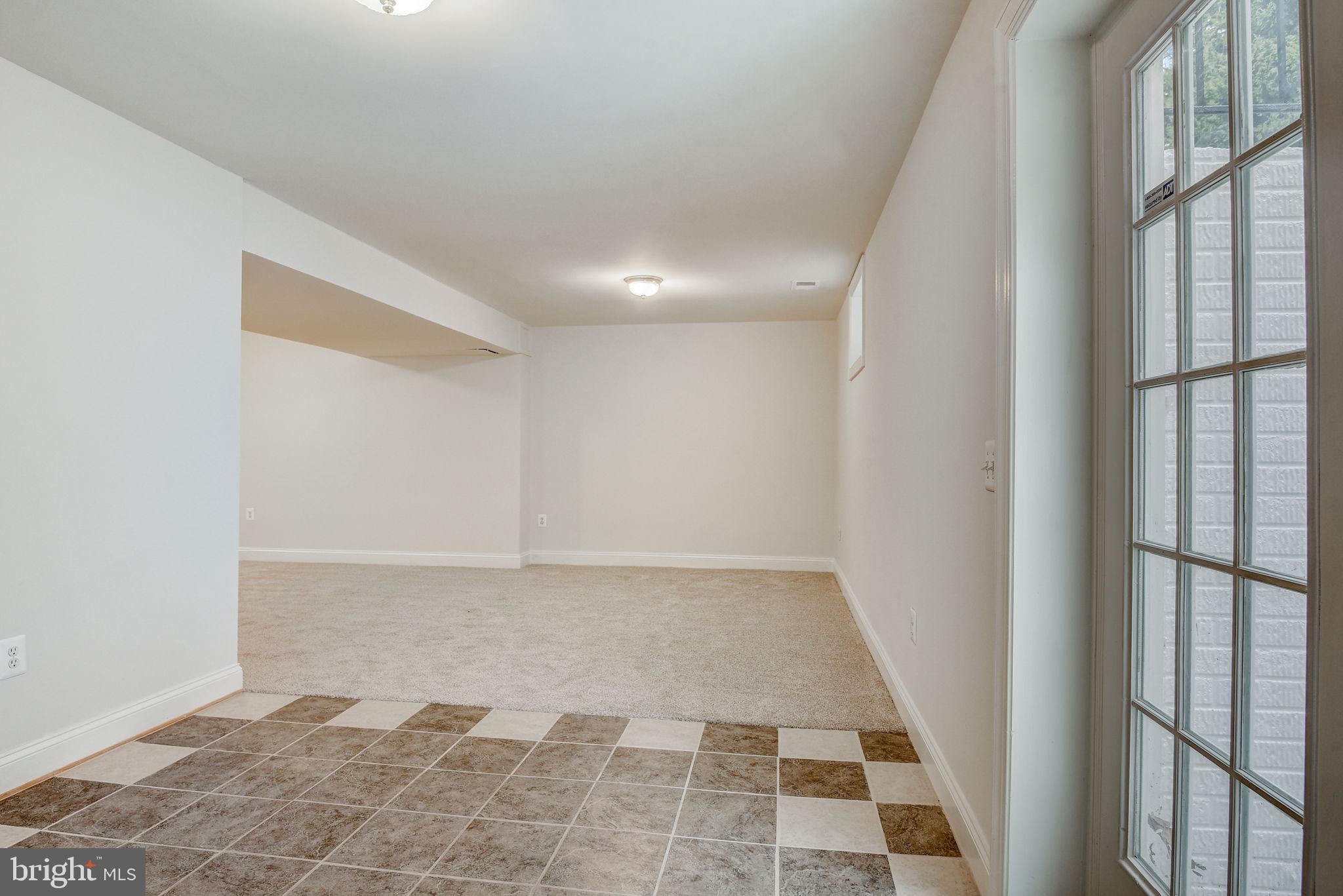 HUNT VALLEY ESTATES - Residential