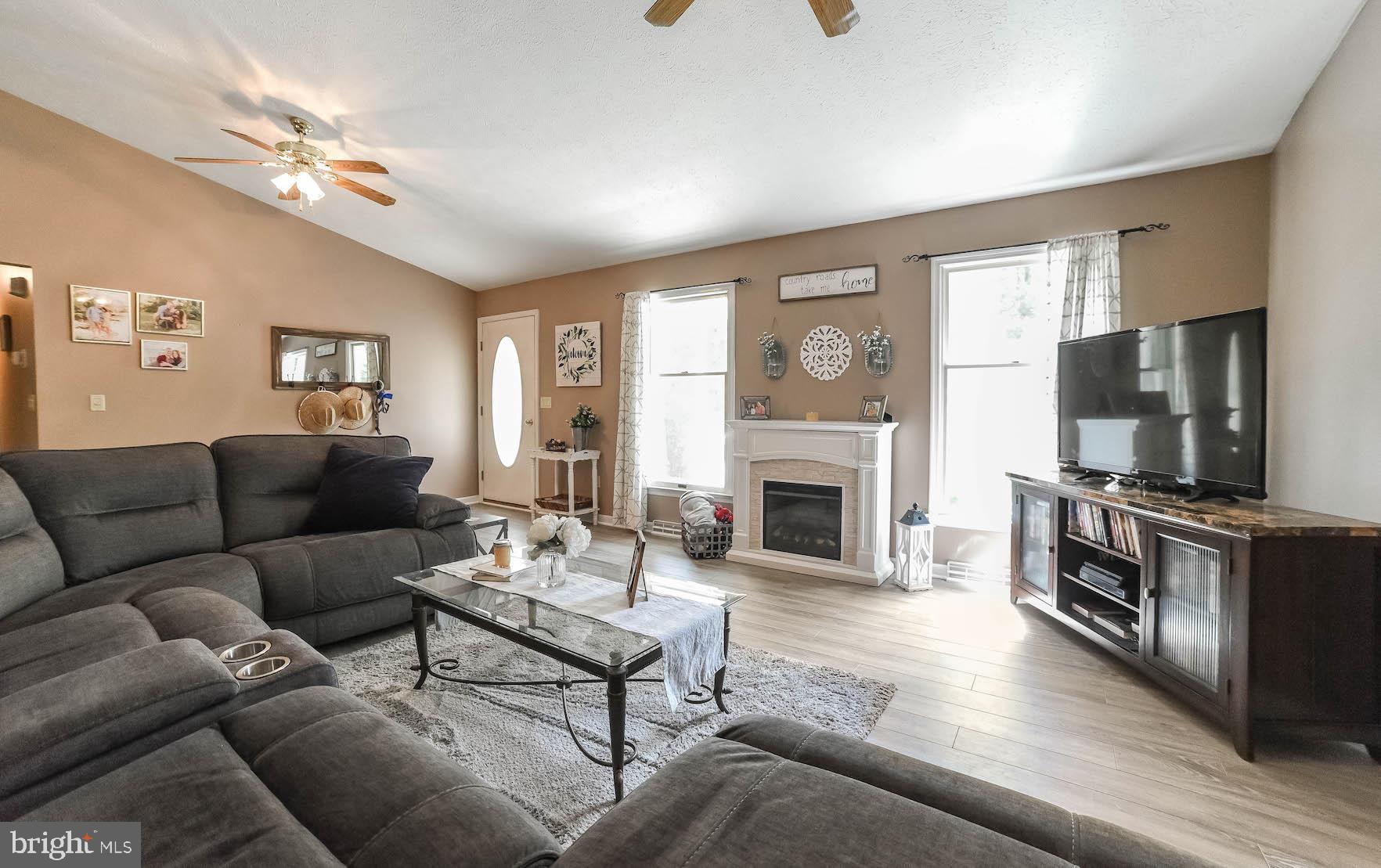 TOWN CREEK - Residential