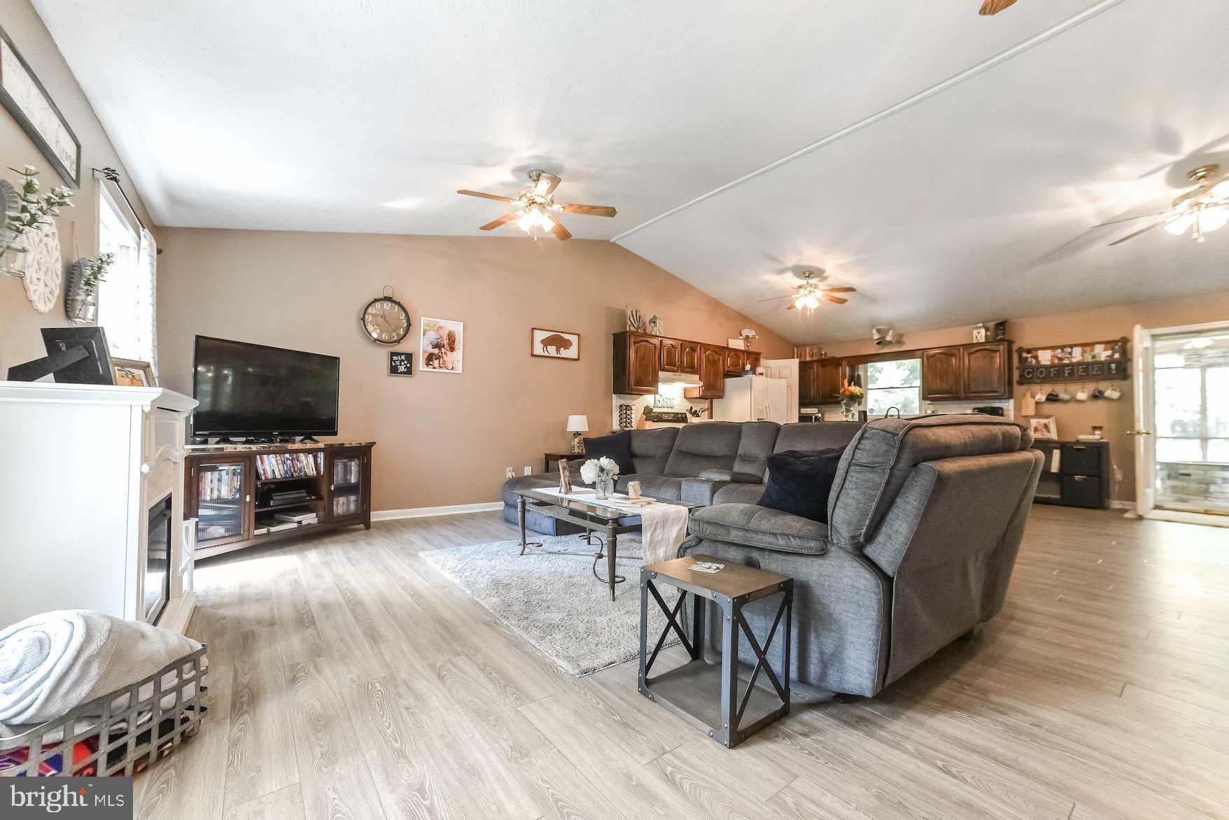 TOWN CREEK - Residential