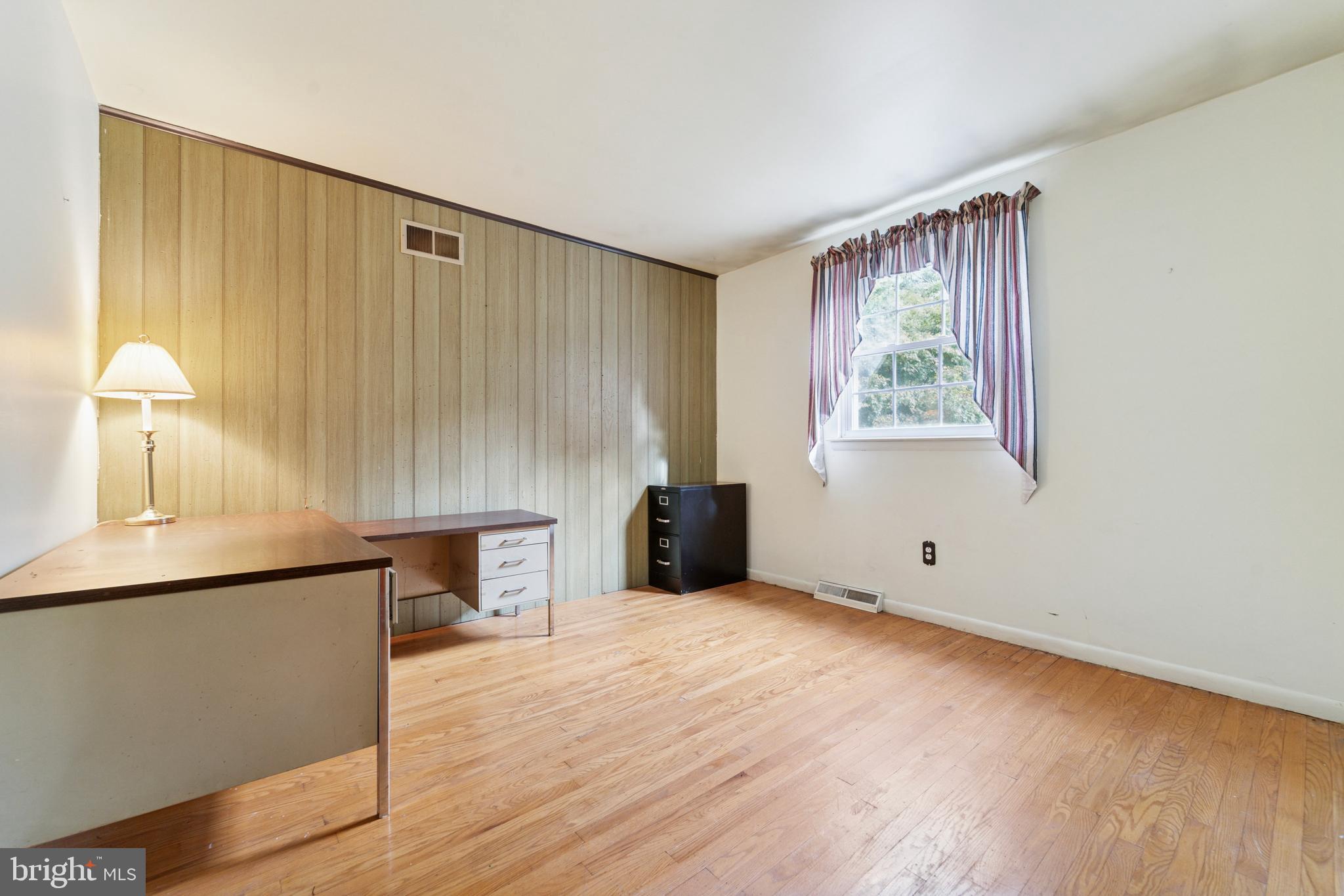 CHERRY TREE WOODS - Residential