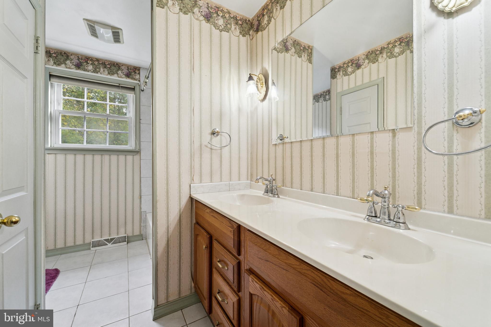 CHERRY TREE WOODS - Residential