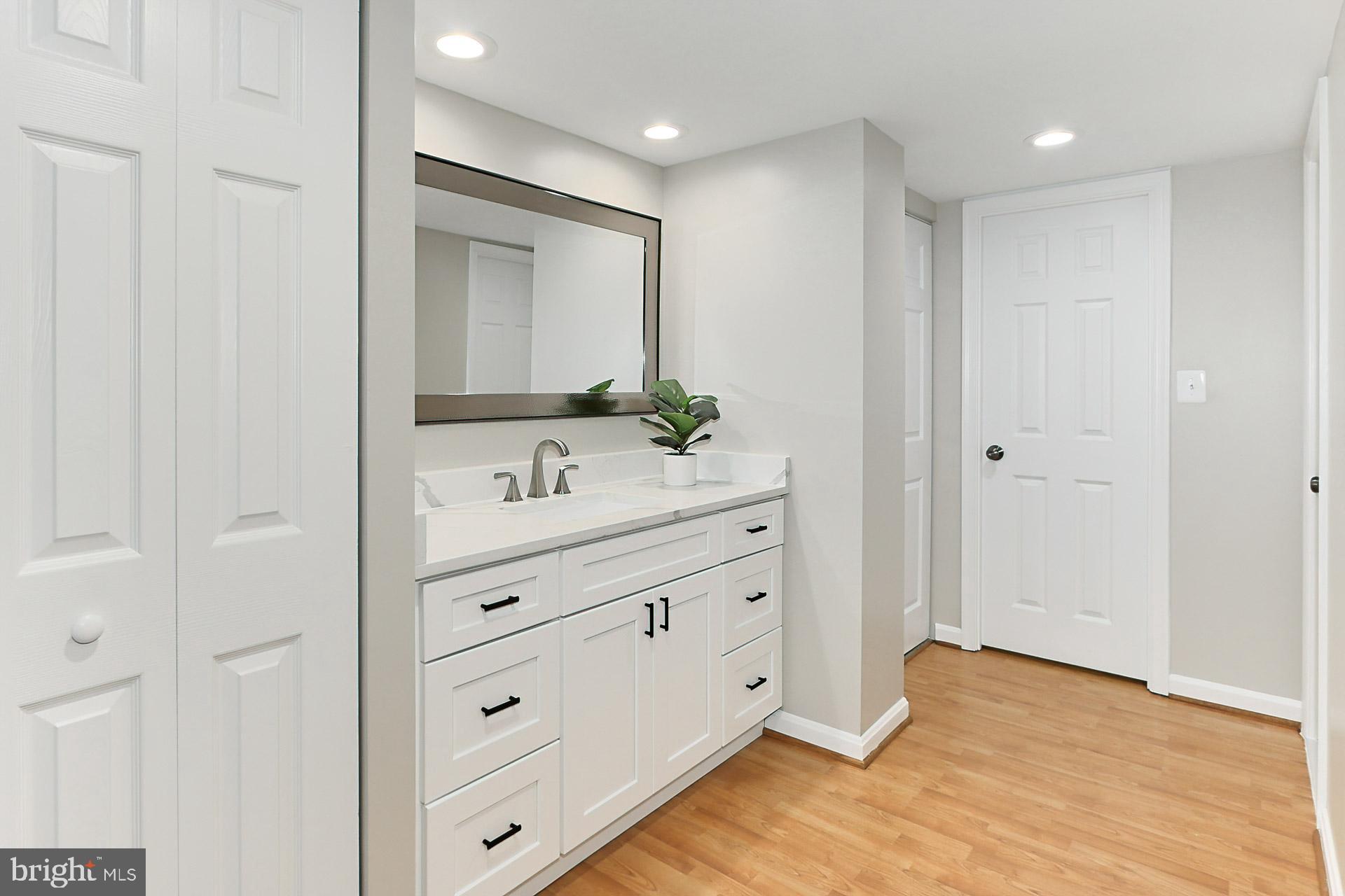 BURKE COVE - Residential